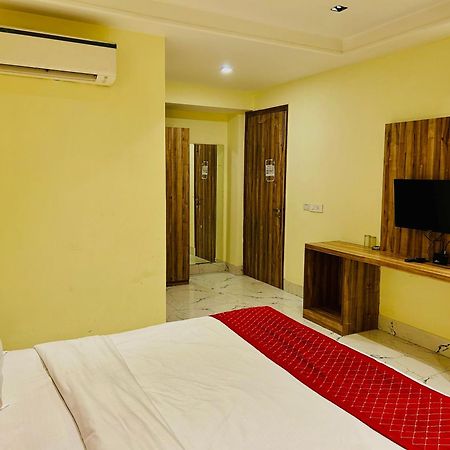 Goodluck House Near Terminal 3 Igi Airport Hotel New Delhi Eksteriør billede