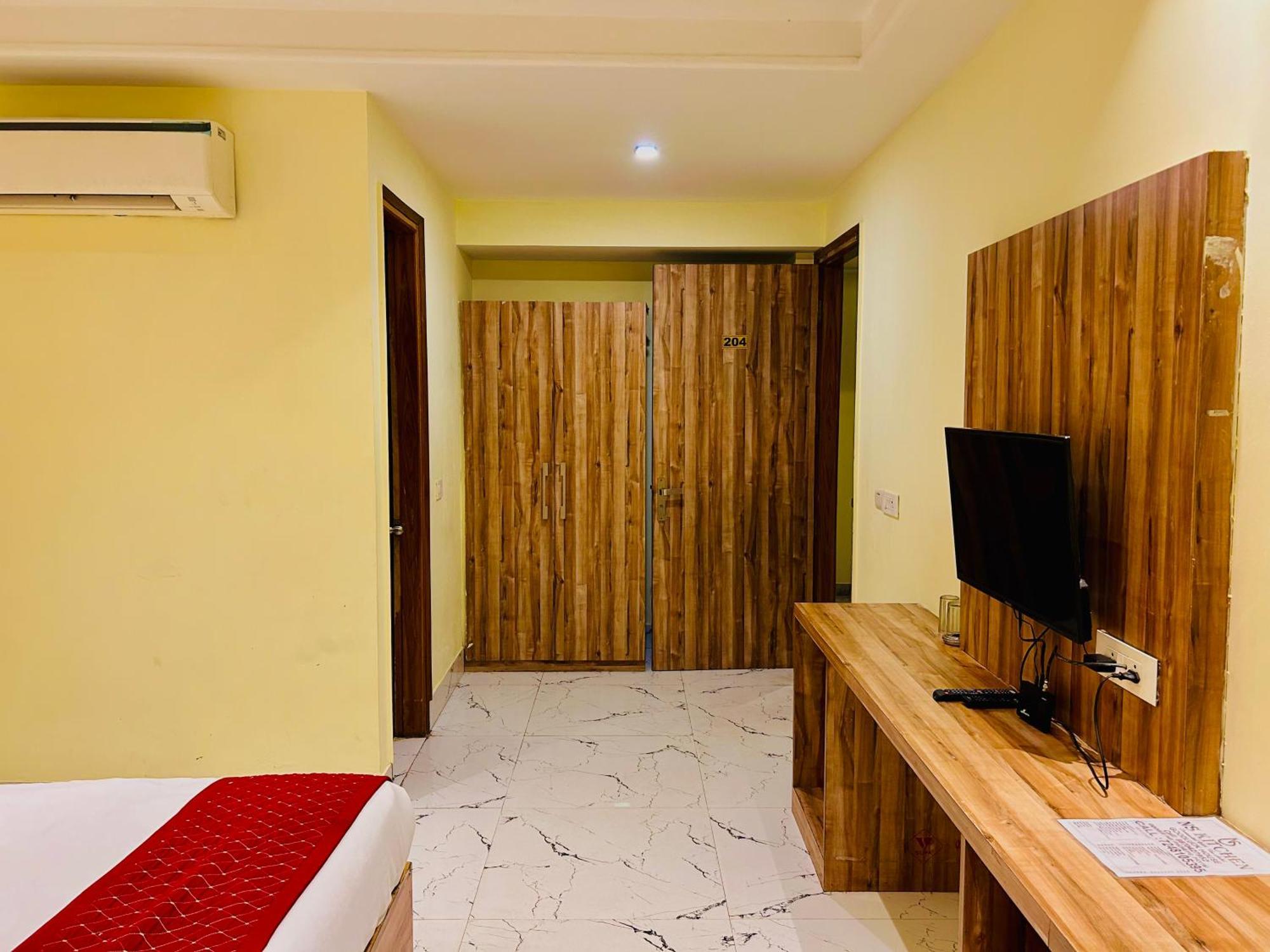 Goodluck House Near Terminal 3 Igi Airport Hotel New Delhi Eksteriør billede