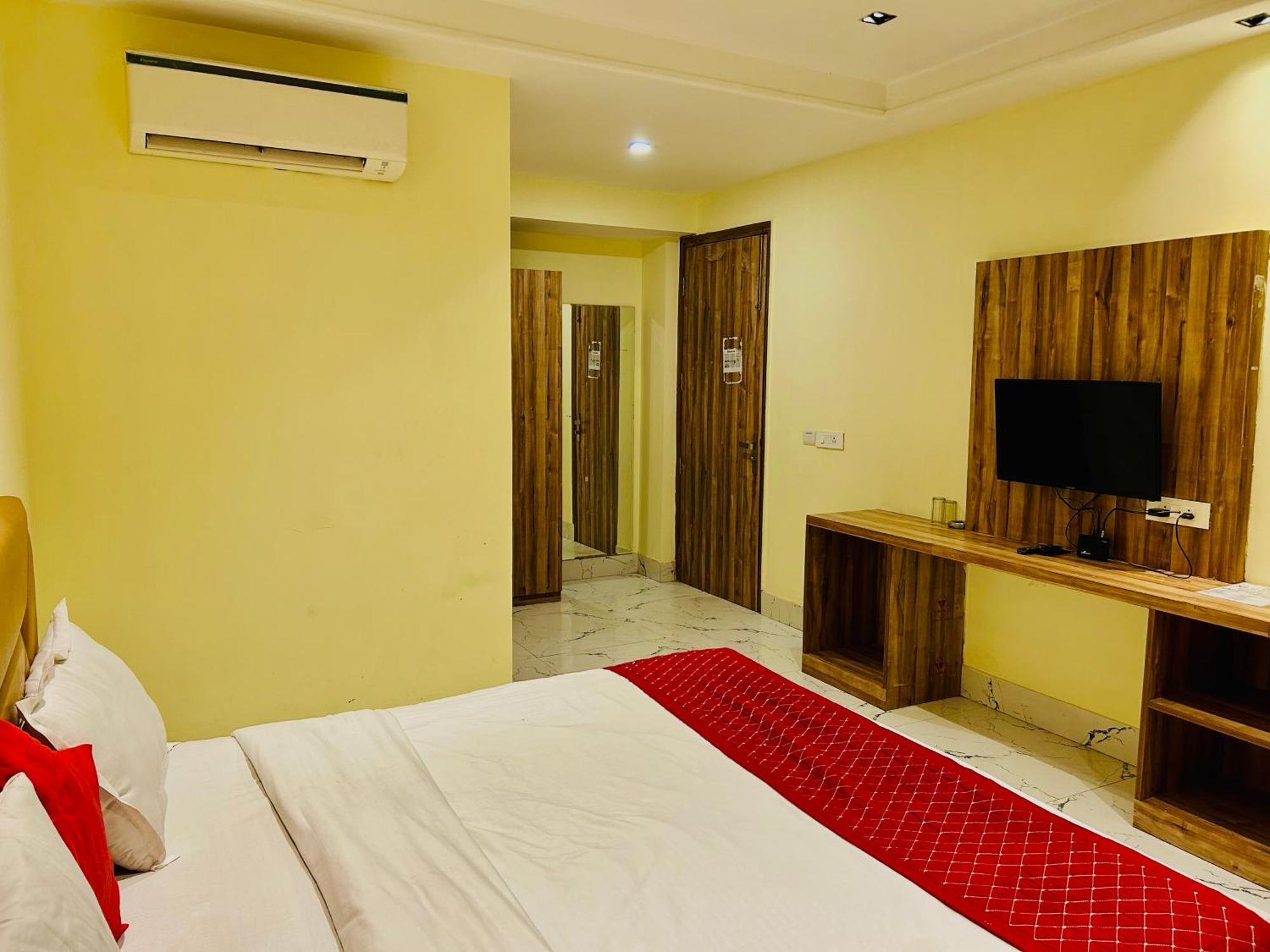 Goodluck House Near Terminal 3 Igi Airport Hotel New Delhi Eksteriør billede