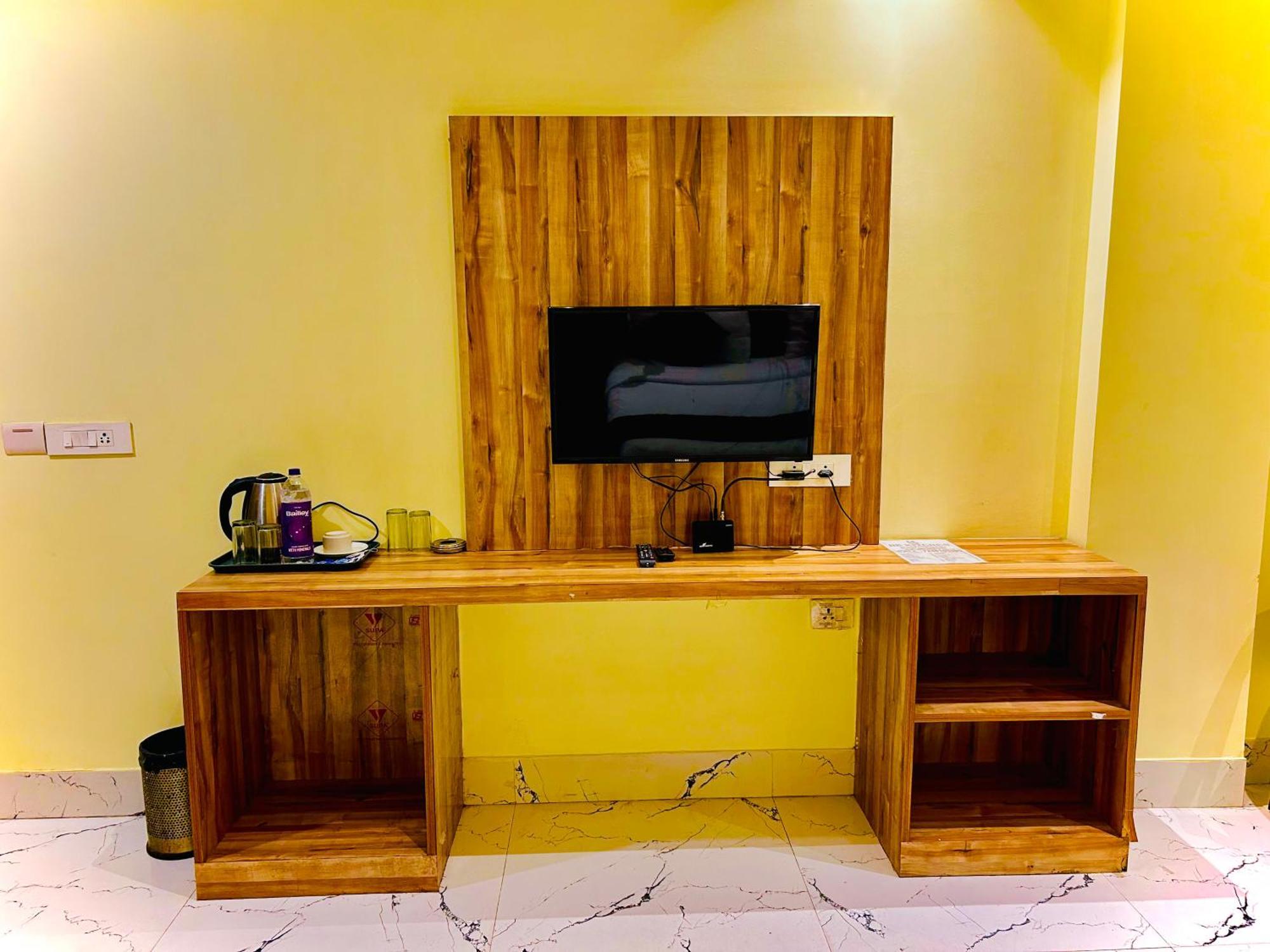 Goodluck House Near Terminal 3 Igi Airport Hotel New Delhi Eksteriør billede