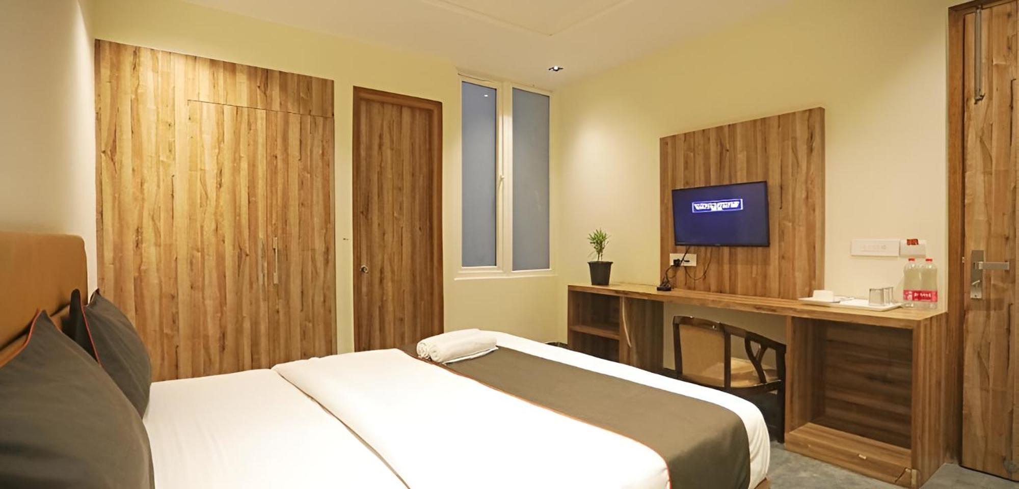 Goodluck House Near Terminal 3 Igi Airport Hotel New Delhi Eksteriør billede